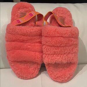 UGG Fluff Yeah Pink (Strawberry) Slippers Size 6